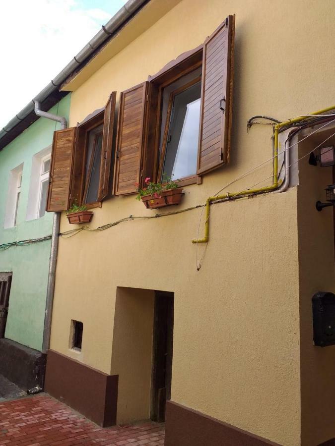 Sara House Bistriţa Exterior foto